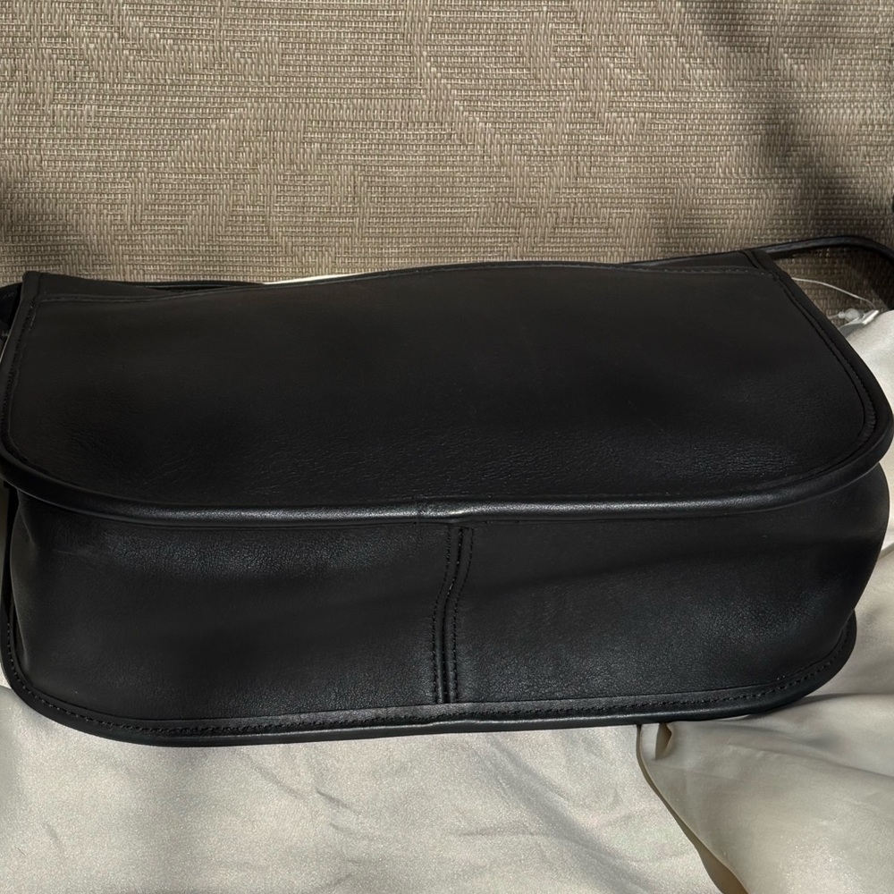 NWT coach city bag. 9790 - Picture 5 of 7